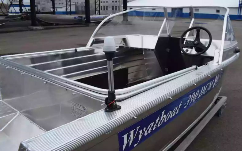 Алюминиевый катер Wyatboat-390 DCM Увеличенный борт в Сыктывкаре