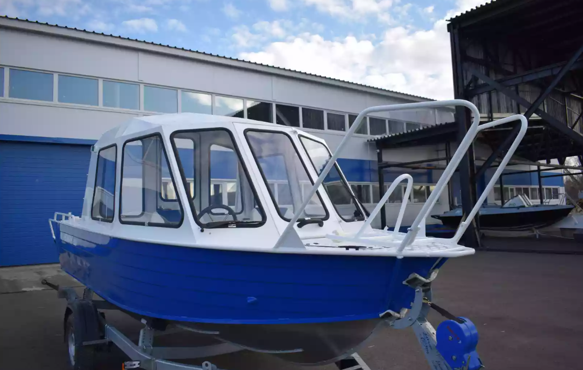 Алюминиевый катер Неман-500 (закрытая рубка) в Сыктывкаре