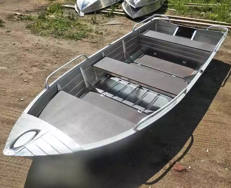 Алюминиевая лодка Вятка-Профи 37 в Сыктывкаре