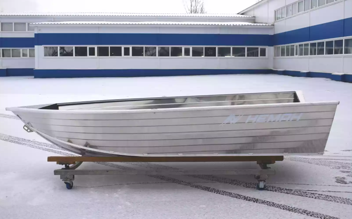 Алюминиевая лодка Неман-400 в Сыктывкаре