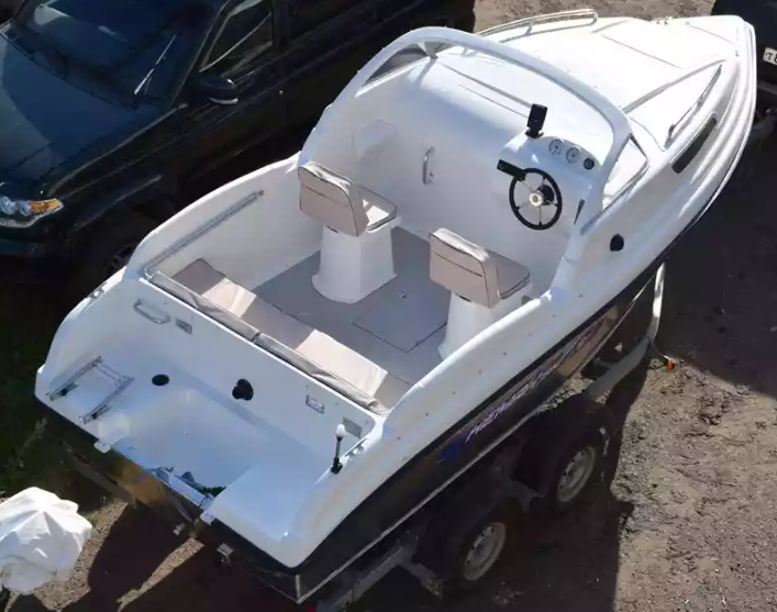 Комбинированный катер Neman-550 с каютой в Сыктывкаре