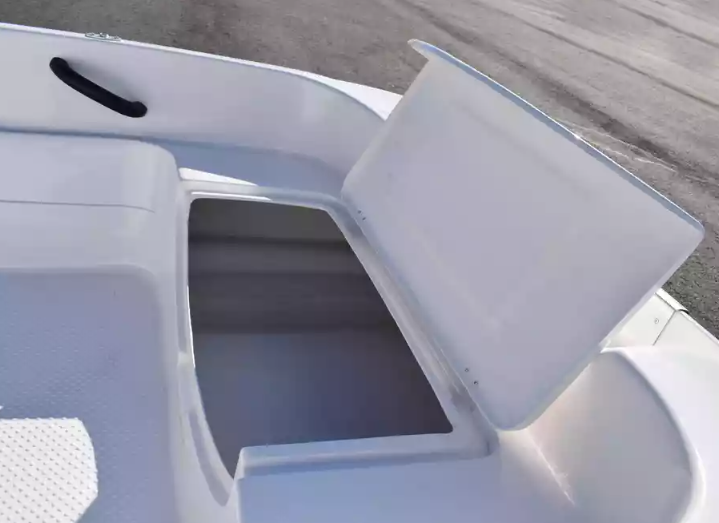 Стеклопластиковая лодка Пингвин (тримаран) в Сыктывкаре