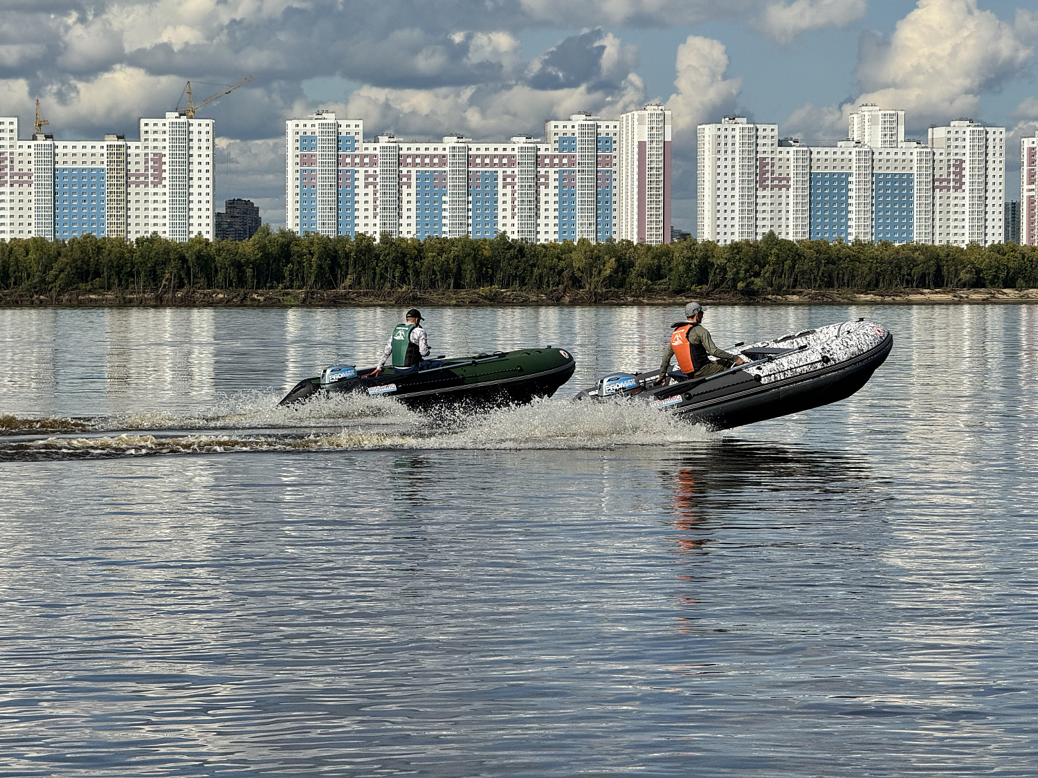 Лодка MISHIMO BIG FLOOR 440 в Сыктывкаре