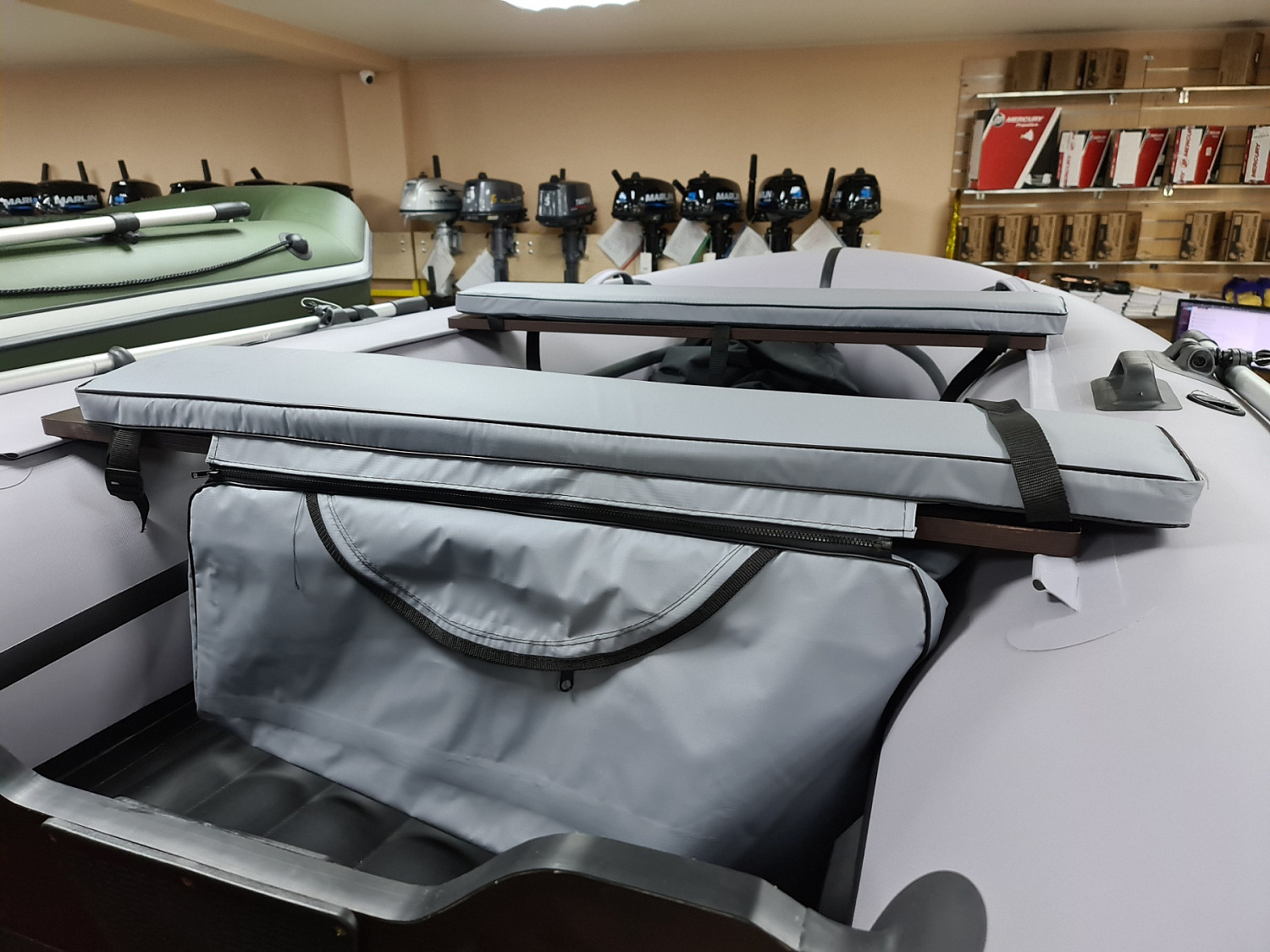 КОМПЛЕКТ МЯГКИХ НАКЛАДОК С СУМКОЙ ДЛЯ ЛОДОК 90Х20 СЕРЫЙ в Сыктывкаре