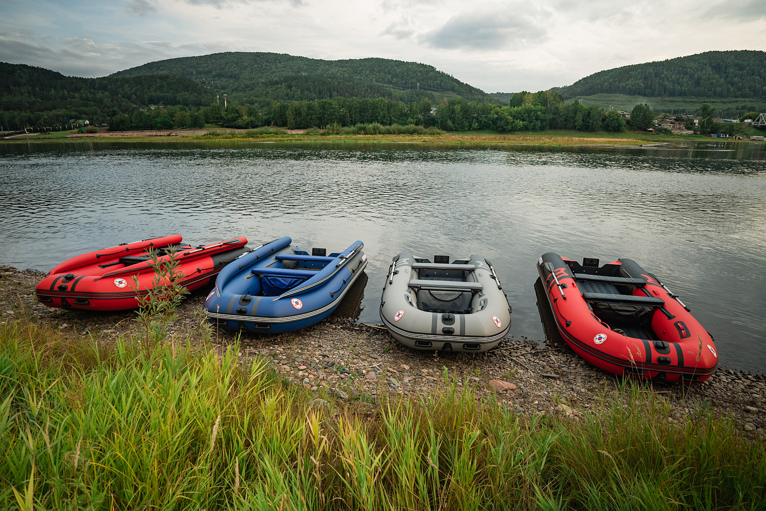 Лодка MISHIMO RIVER FJET PRO 410  под водомет в Сыктывкаре