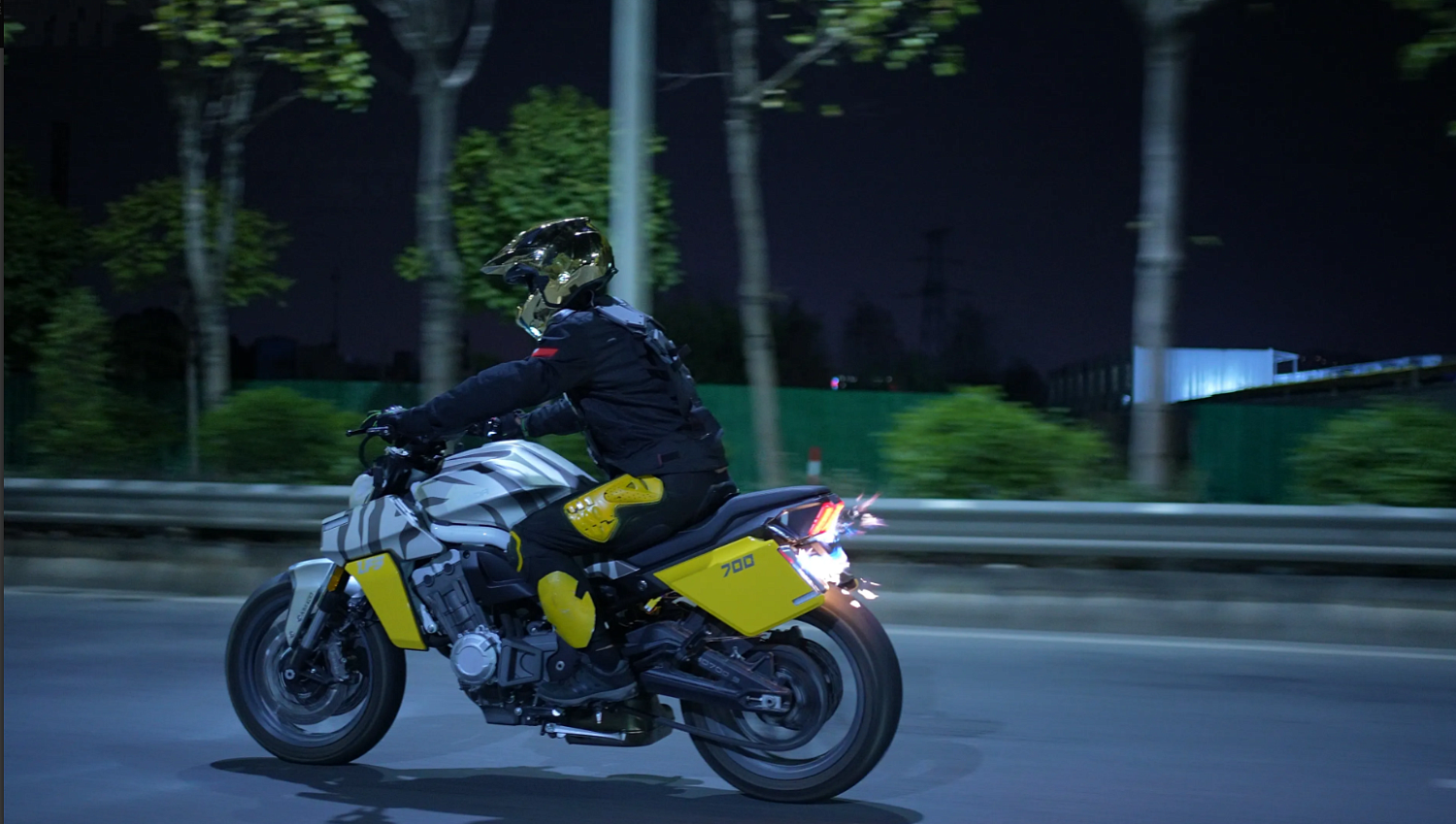 Мотоцикл Benda LFS 700 в Сыктывкаре